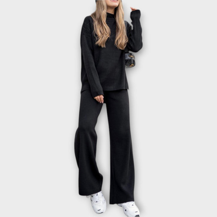 Set z Ohlapno Silhueto in Minimalistično Estetiko