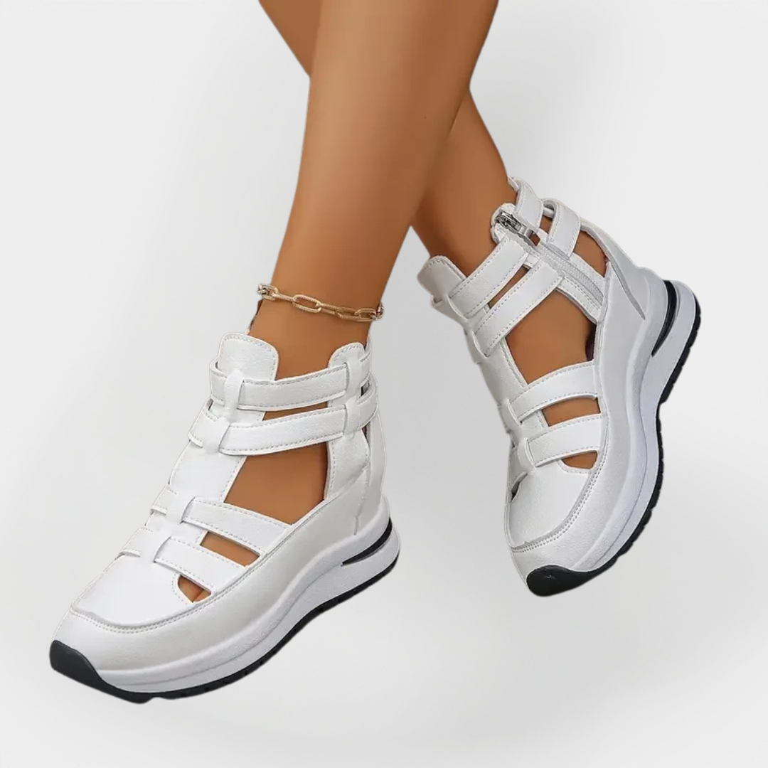 Elegantni Lahki Sandal s Peto in Stransko Zadrgo