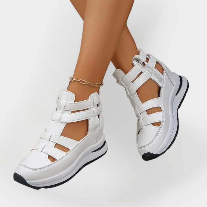 Elegantni Lahki Sandal s Peto in Stransko Zadrgo