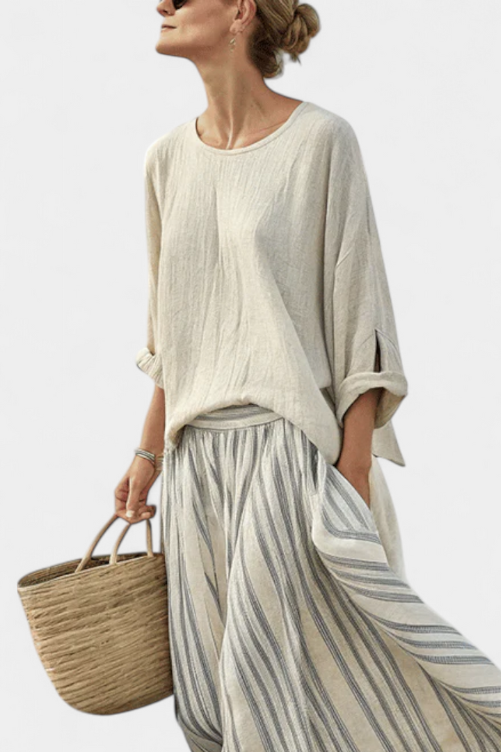 Casual Daisy Kombinacija z Oversize Bluzo in Črtastim Midi Krilom iz Linskega Bambusa za Eleganten in Udoben Videza