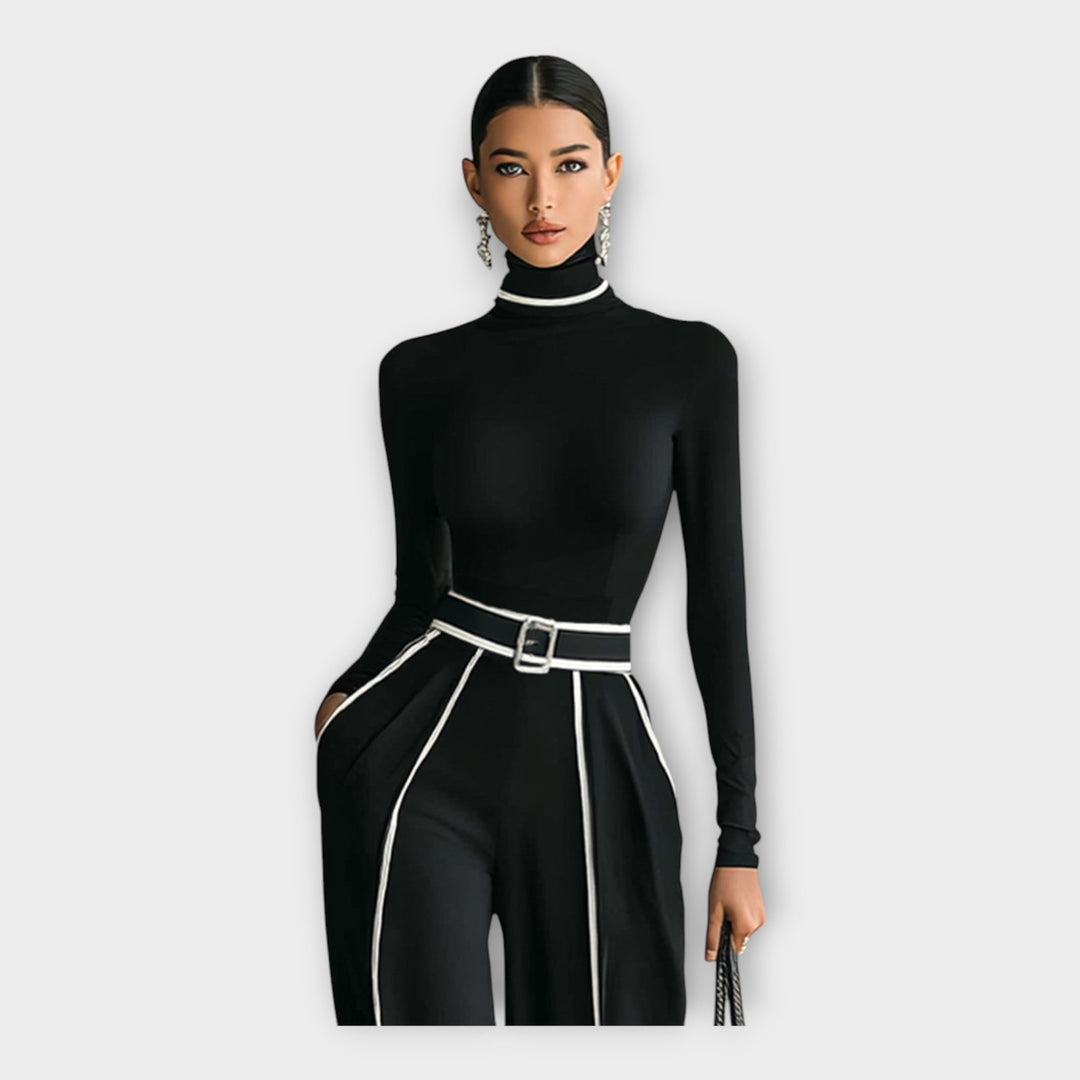 Elegantna enodelna obleka z minimalističnim dizajnom