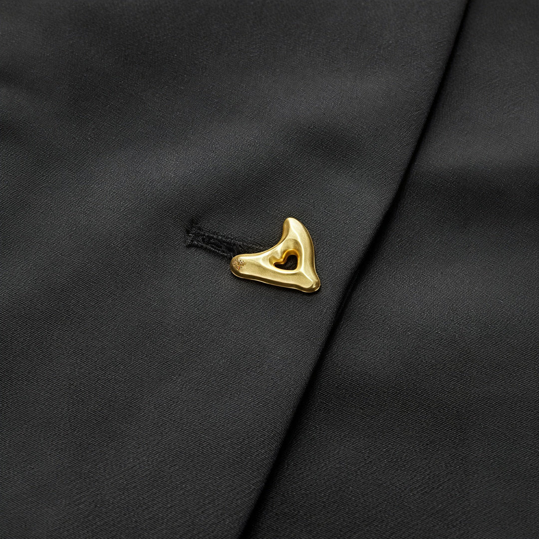 Eleganten Minimalistični Top