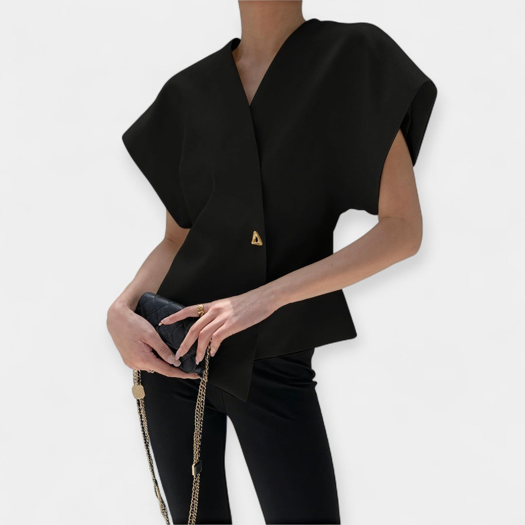 Eleganten Minimalistični Top