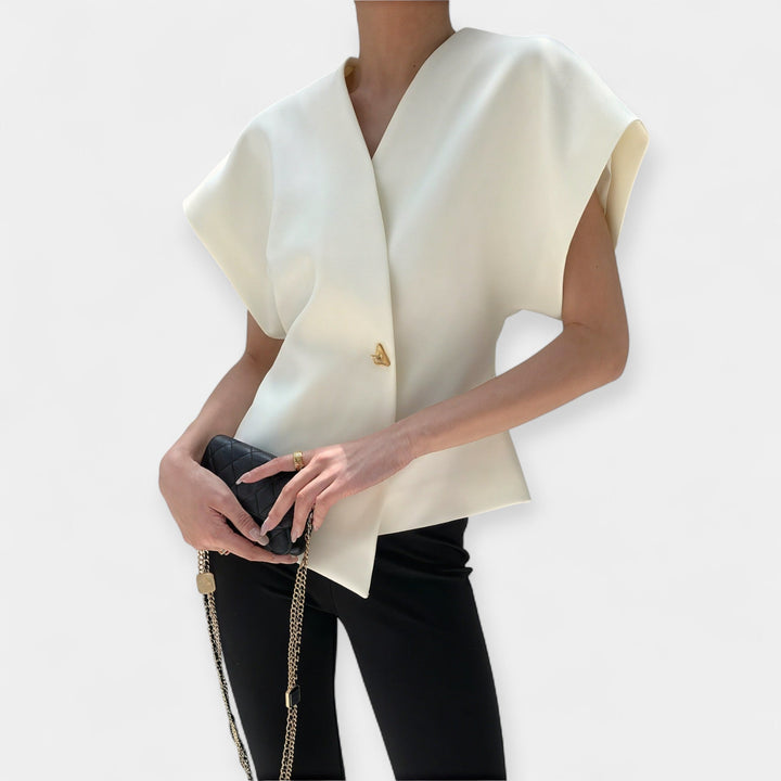 Eleganten Minimalistični Top
