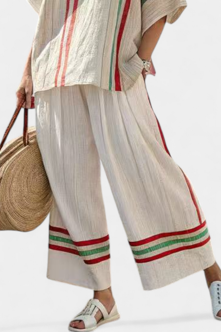 Daisy komplet iz lanu in bambusa z elegantnimi rdečimi in zelenimi vzorci