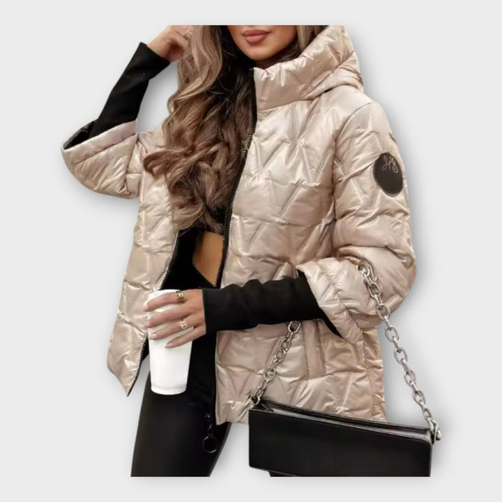 Elegantni quilted plašč s kapuco