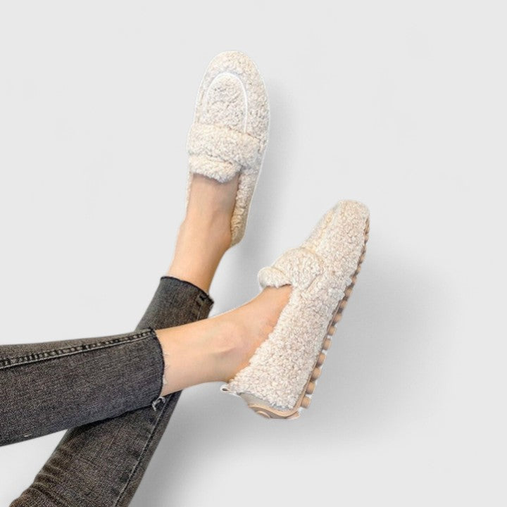 Elegantni slip-on čevlji Topli z modernim dizajnom