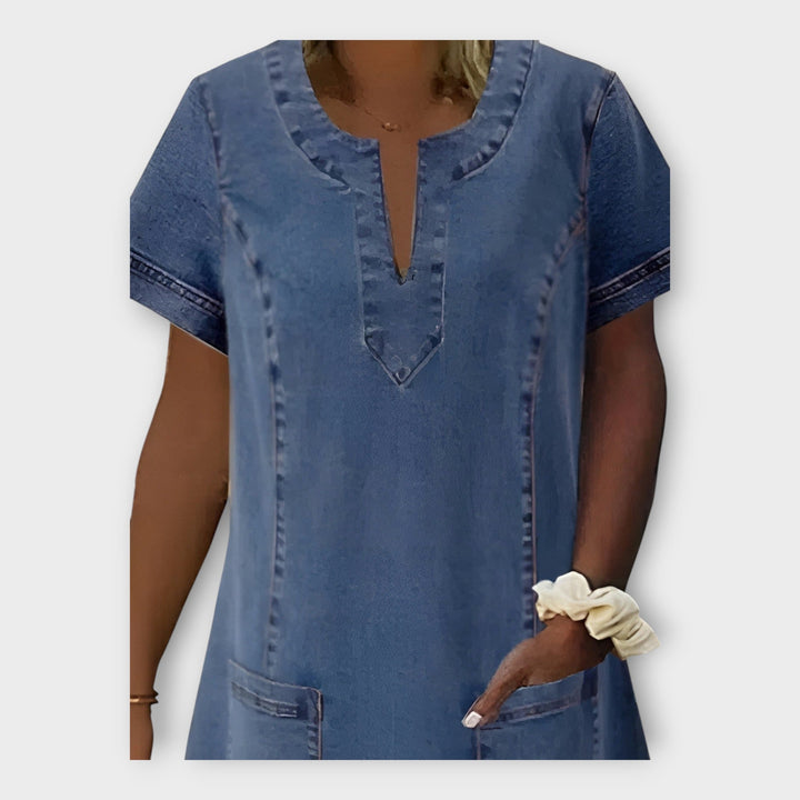 Denim obleka z žepi in V-izrezom