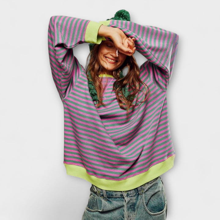 Maja - Oversized Črtast Pulover