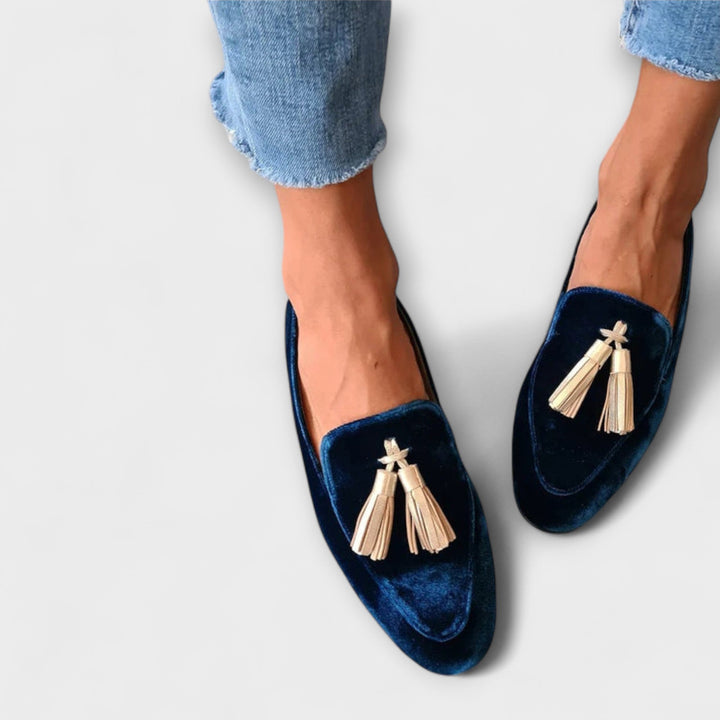 Quinnlyn – Vintage Inspired Loafers with Details