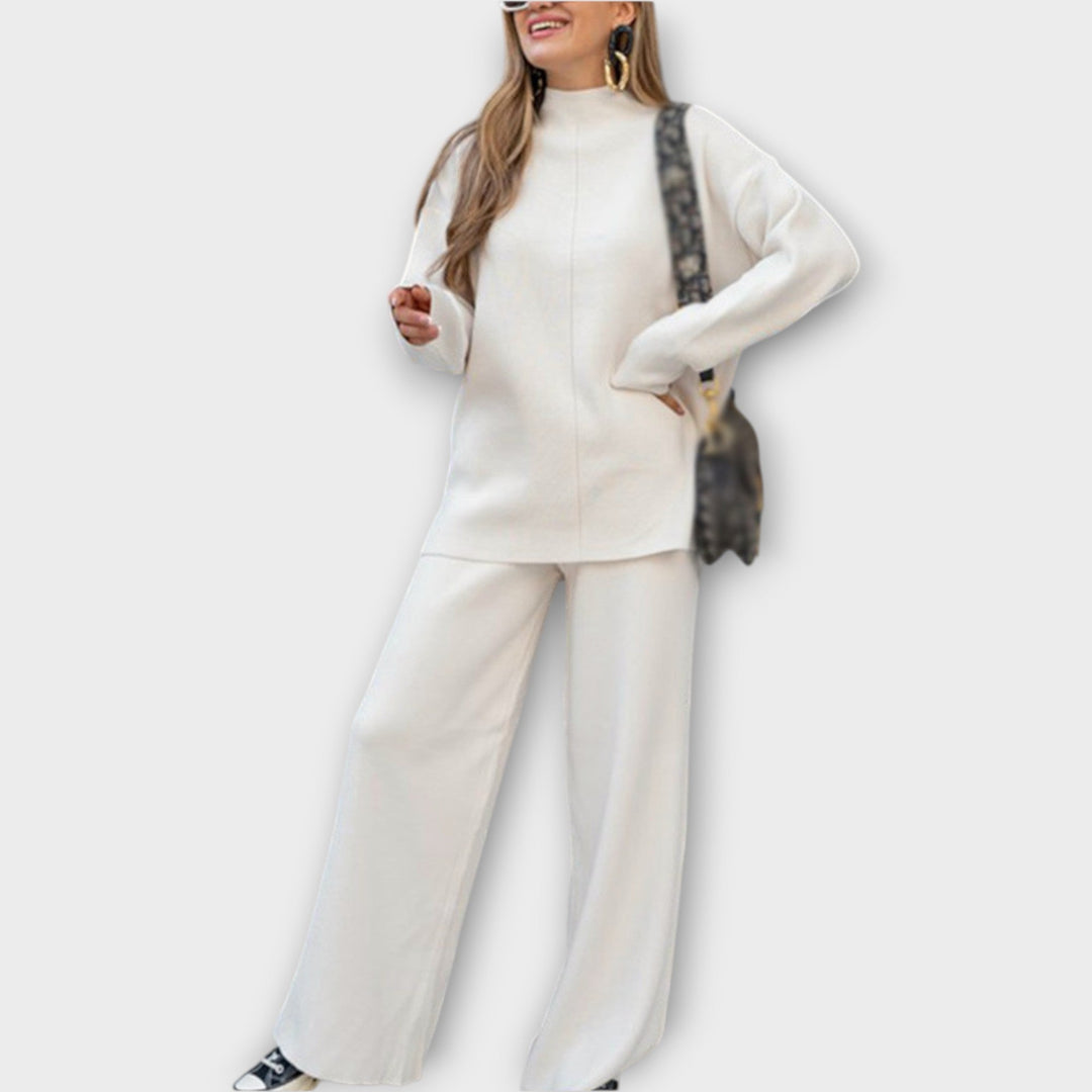 Set z Ohlapno Silhueto in Minimalistično Estetiko