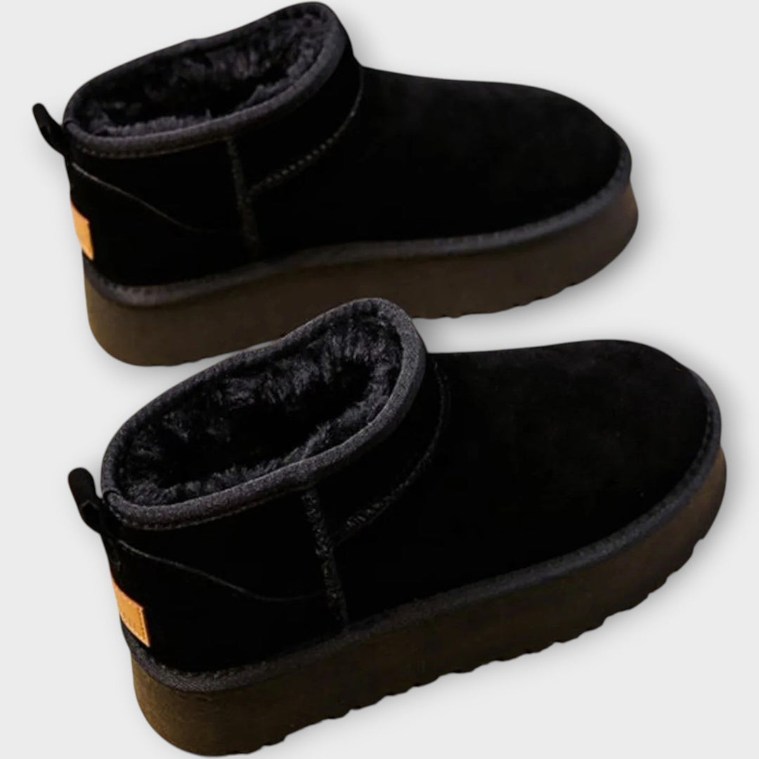 Udobne Suede Čizme z Luksuzno Podlogo