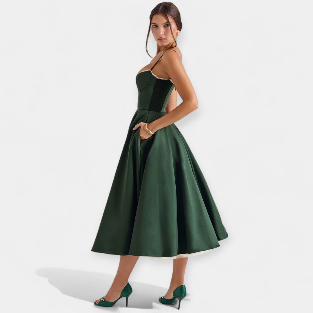 Midi obleka s tilom in elegantnim dizajnom