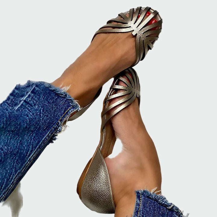 Lia | Cut-Out Ballet Flats
