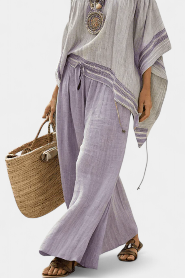 Bamboo Top z Naramnicami, Širokimi Hlačami in Črtami za Eleganten in Svež Vide