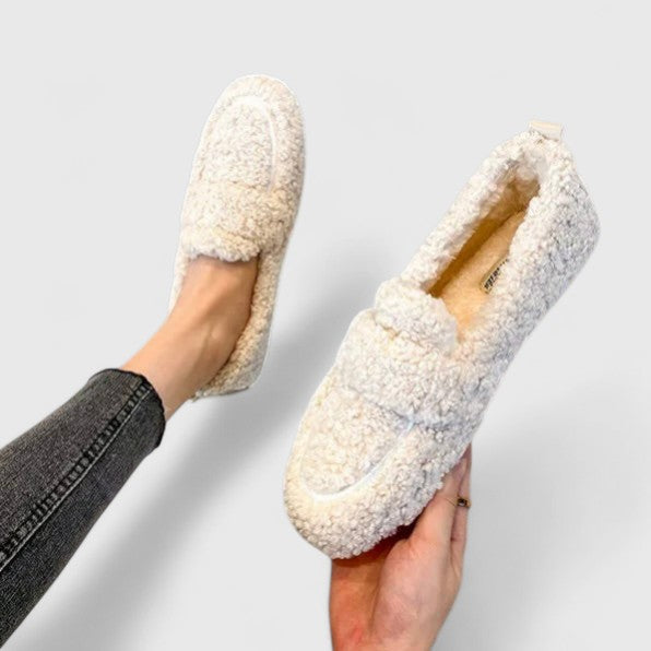 Elegantni slip-on čevlji Topli z modernim dizajnom