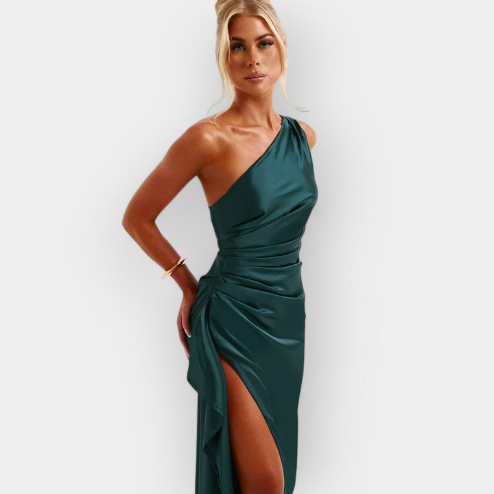 Satenska obleka za elegantne večere