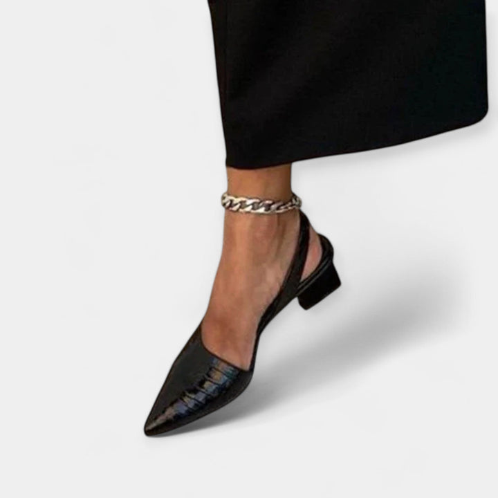 Čevlji z Elegantnimi Detajli